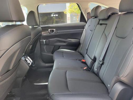Wolf Gray 2026 Kia Sorento S