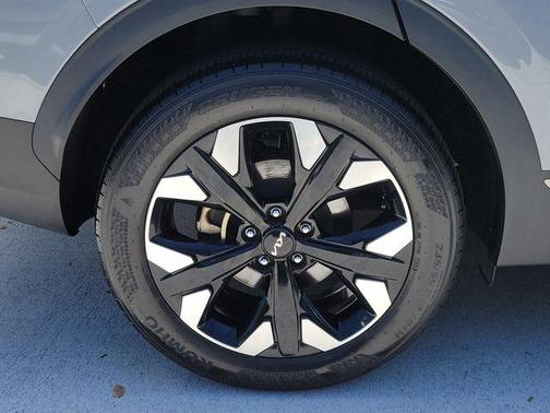 Wolf Gray 2024 Kia Sportage X-Line