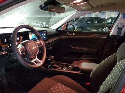 2025 Kia K5 LXS