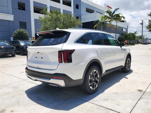 2025 Kia Sorento S