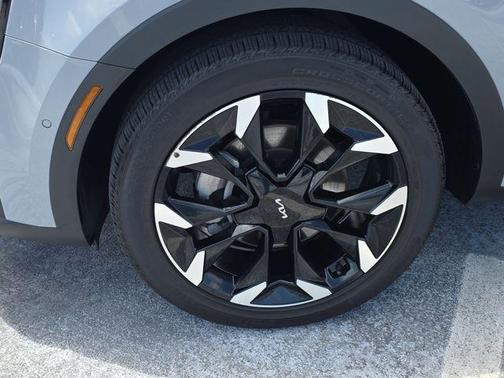 Wolf Gray 2025 Kia Sorento SX