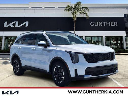 White 2026 Kia Sorento S