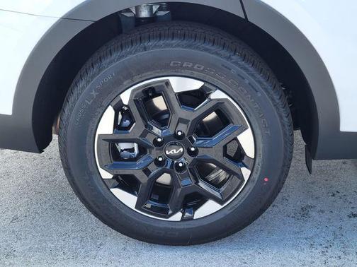 White 2026 Kia Sorento S