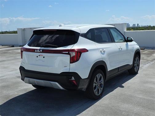 2025 Kia Seltos LX