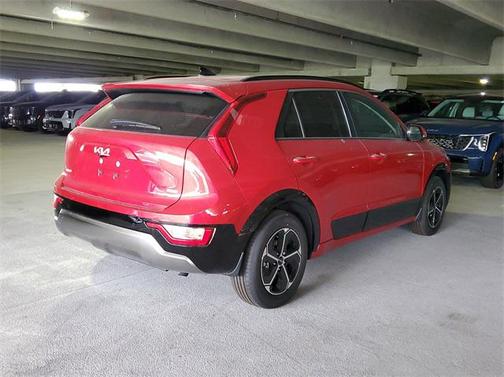 2025 Kia Niro SX