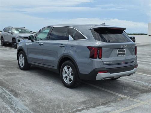 2025 Kia Sorento LX