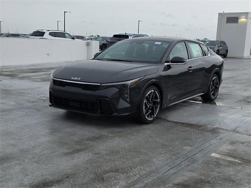 2025 Kia K4 GT-Line