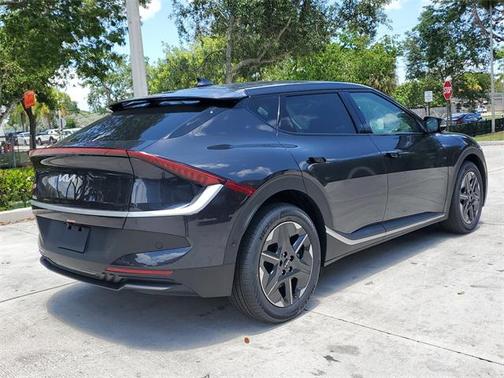 2025 Kia EV6 Light