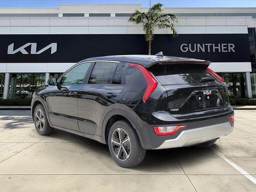 Aurora Black Pearl 2026 Kia Niro LX