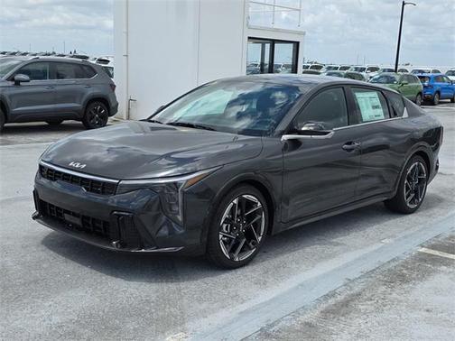 2025 Kia K4 GT-Line