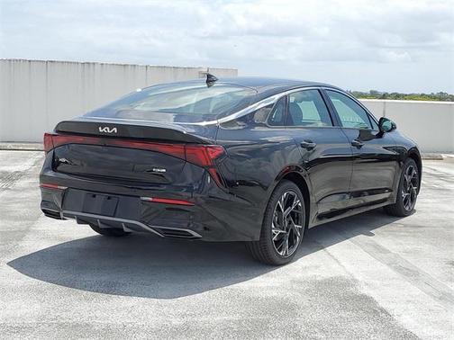 2025 Kia K5 GT-Line