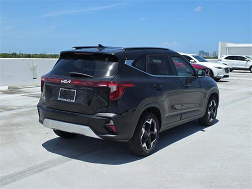 2025 Kia Seltos EX