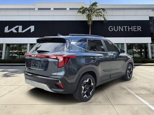 Gravity Gray 2025 Kia Seltos EX