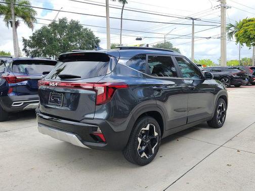 Gravity Gray 2025 Kia Seltos EX
