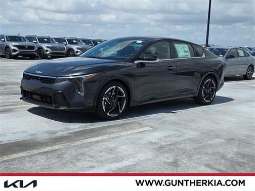 2025 Kia K4 GT-Line