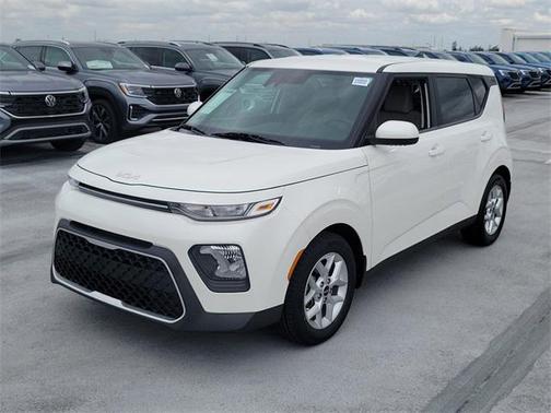 2022 Kia Soul LX