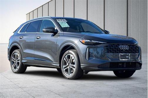 2025 Audi Q5 Premium TFSI quattro S tronic