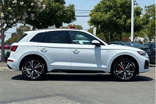 2025 Audi Q5 Premium Plus 45 TFSI S line quattro S tronic