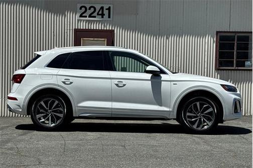2022 Audi Q5 Premium Plus 45 TFSI S line quattro S tronic