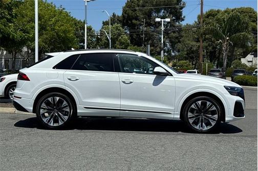 2025 Audi Q8 Premium Plus 55 TFSI quattro
