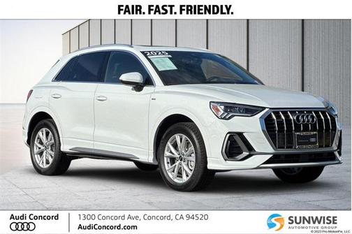 2025 Audi Q3 Premium 45 TFSI S line quattro Tiptronic
