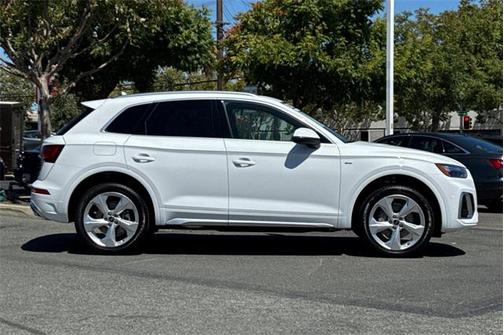 2025 Audi Q5 Premium Plus 45 TFSI S line quattro S tronic
