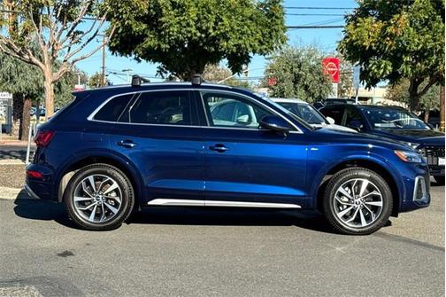 2022 Audi Q5 Premium Plus 45 TFSI S line quattro S tronic