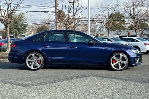 2023 Audi A4 Premium Plus 45 TFSI S line quattro S tronic