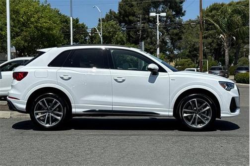 2024 Audi Q3 Premium Plus 45 TFSI S line quattro Tiptronic