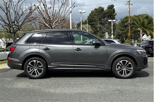 2025 Audi Q7 Premium Plus 45 TFSI quattro Tiptronic