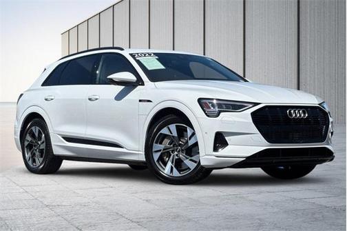 2022 Audi e-tron Premium quattro