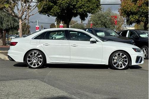 2023 Audi A4 Premium Plus 45 TFSI S line quattro S tronic