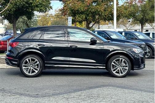 2023 Audi Q3 Premium Plus 45 TFSI S line quattro Tiptronic