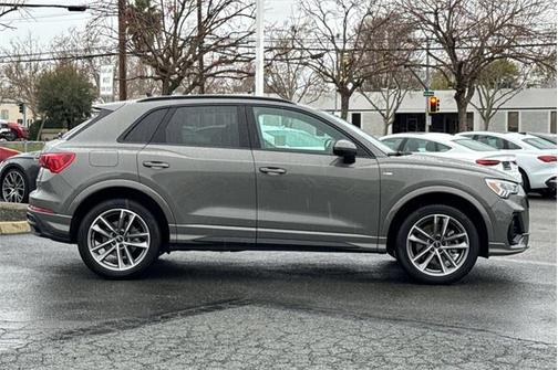 2023 Audi Q3 Premium 45 TFSI S line quattro Tiptronic
