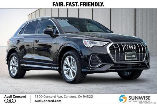 2025 Audi Q3 Premium 45 TFSI S line quattro Tiptronic