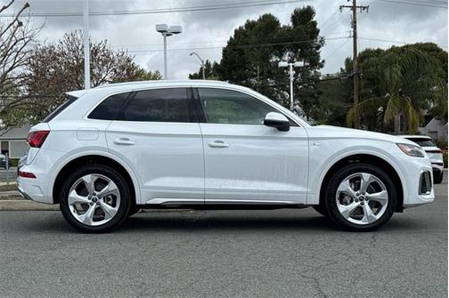 2024 Audi Q5 Premium Plus 45 TFSI S line quattro