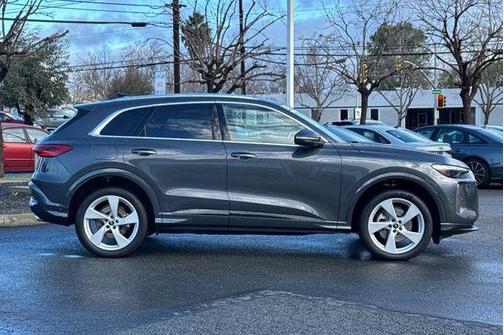 2025 Audi Q5 Premium Plus TFSI quattro S tronic