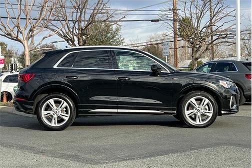 2022 Audi Q3 Premium Plus 45 TFSI S line quattro Tiptronic
