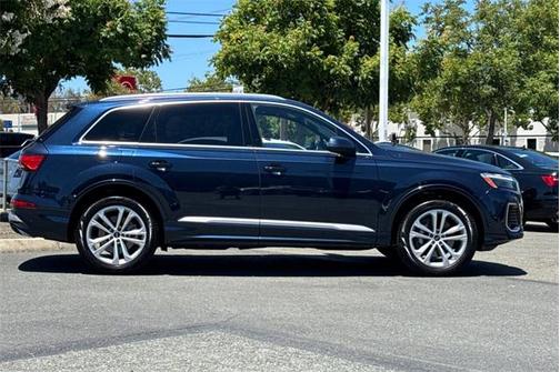 2025 Audi Q7 Premium 45 TFSI quattro Tiptronic