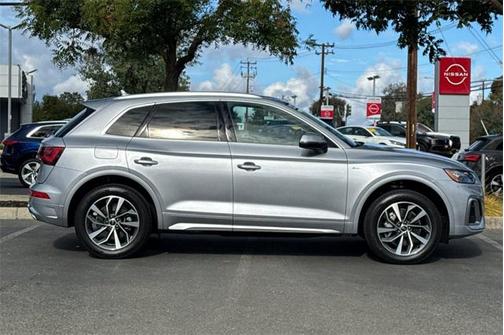 2023 Audi Q5 Premium 45 TFSI S line quattro
