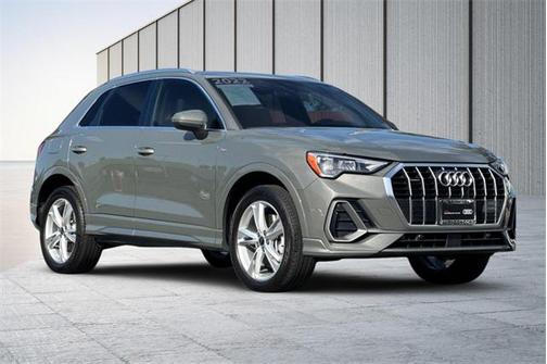 2022 Audi Q3 Premium 45 TFSI S line quattro Tiptronic