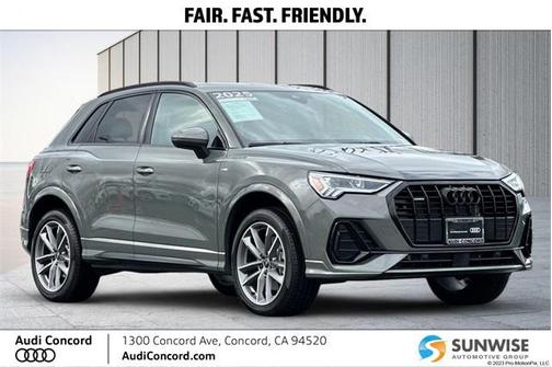 2025 Audi Q3 Premium 45 TFSI S line quattro Tiptronic