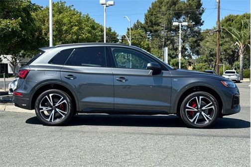 2025 Audi Q5 Premium Plus 45 TFSI S line quattro S tronic