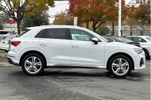 2023 Audi Q3 Premium 45 TFSI S line quattro Tiptronic