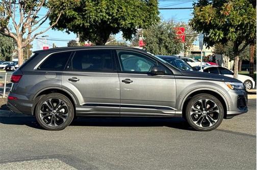 2025 Audi Q7 Premium Plus 55 TFSI quattro Tiptronic