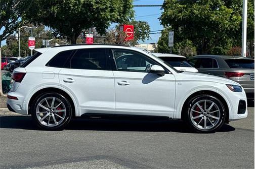 2024 Audi Q5 Prestige 55 TFSI e S line quattro S tronic