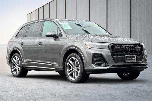 2025 Audi Q7 Premium Plus 45 TFSI quattro Tiptronic
