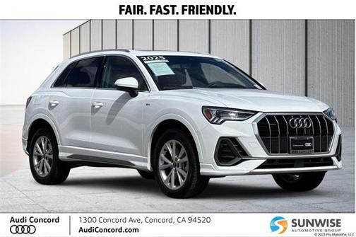 2025 Audi Q3 Premium 45 TFSI S line quattro Tiptronic