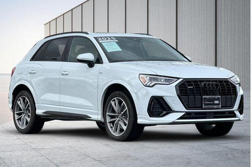 2025 Audi Q3 Premium 45 TFSI S line quattro Tiptronic