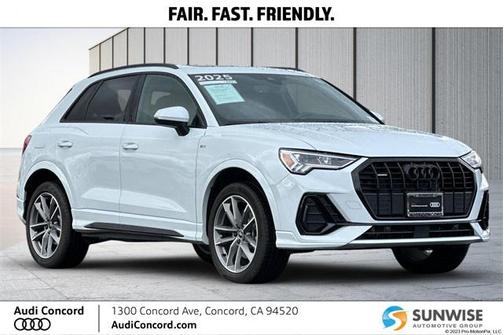 2025 Audi Q3 Premium 45 TFSI S line quattro Tiptronic